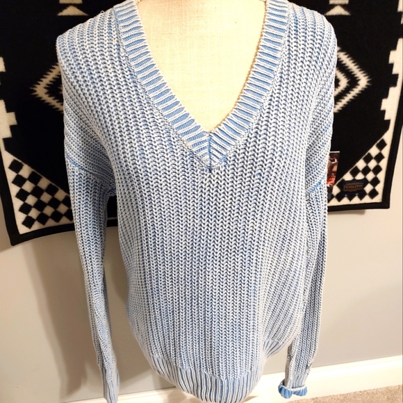 💙NWT Forenza Love Pink (2019) VNeck Oversized Campus Fit Sweater, Baby Blue, XS - Picture 2 of 9